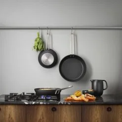 Eva Trio Stegepander Eva Trio – Professionel Stegepande 6 Eva Trio Stegepander Eva Trio – Professionel Stegepande -Køkkenudstyr 204720 204724 204728 Eva Trio Professional frying pans 2